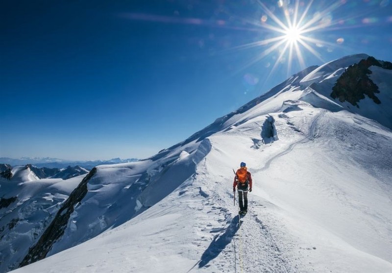  سقوط و فوت کوهنورد حادثه دیده در قله دماوند