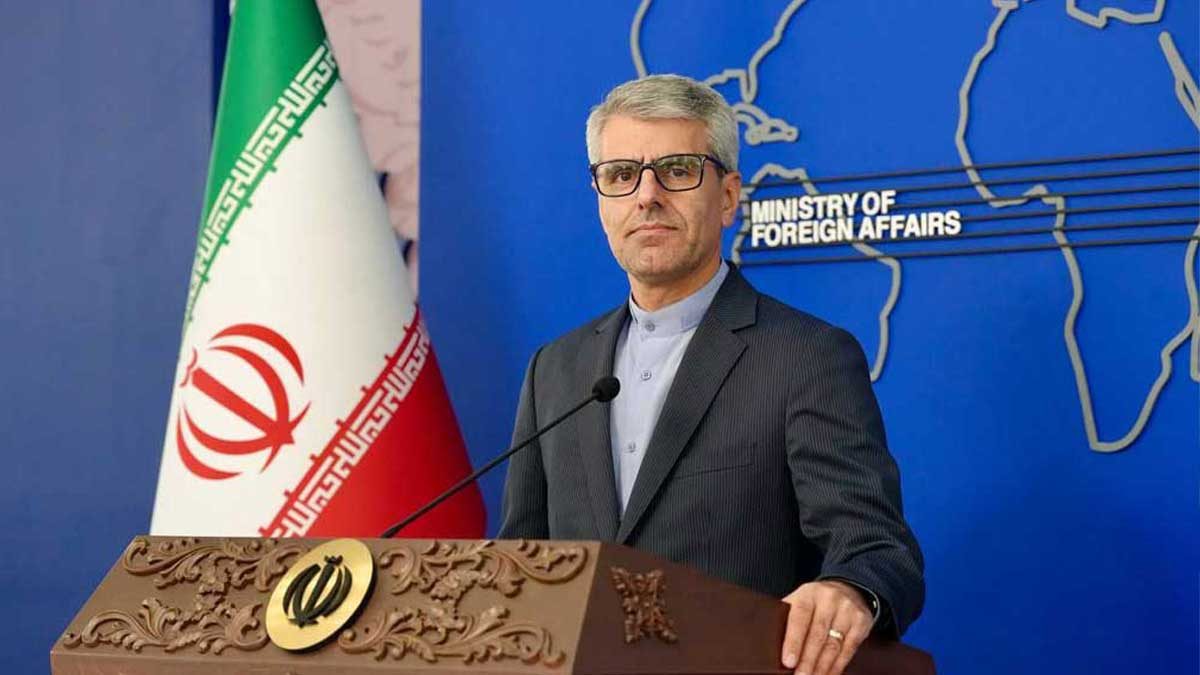 بقایی: موشک برای دفاع از کیان کشور است و قابل مذاکره نیست