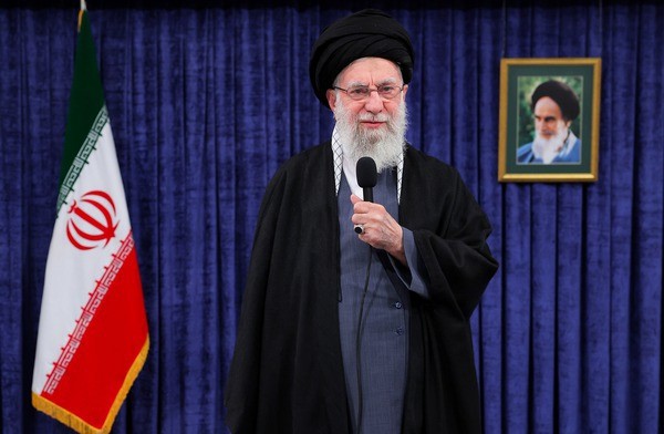 امام خامنه‌ای: ملّت ایران در 22 بهمن دشمن را مأیوس کند